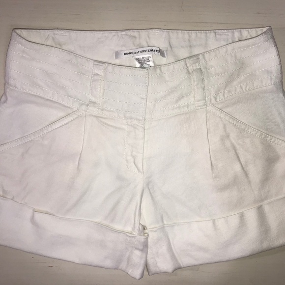 SOLD-Diane Von Furstenburg High Waist Linen Shorts - Picture 3 of 7